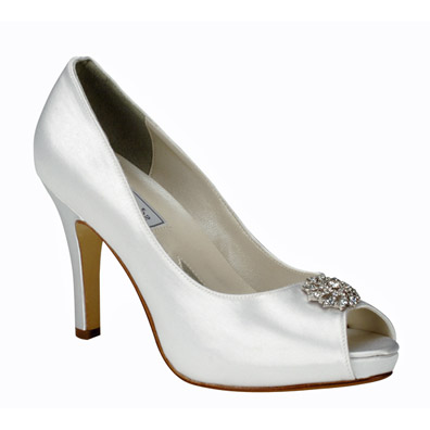 Wedding Pumps on Bridal Shoes Net   Joyce High Heel White Satin Wedding Shoes